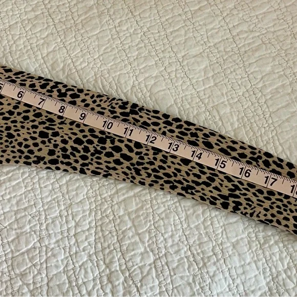 Brandy Melville Ashlyn Leopard Animal Print Top Small brown and black - Picture 8 of 8